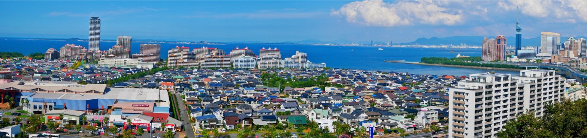From the precincts of Atago Shrine, you can enjoy a superb view overlooking the Genkai Sea.