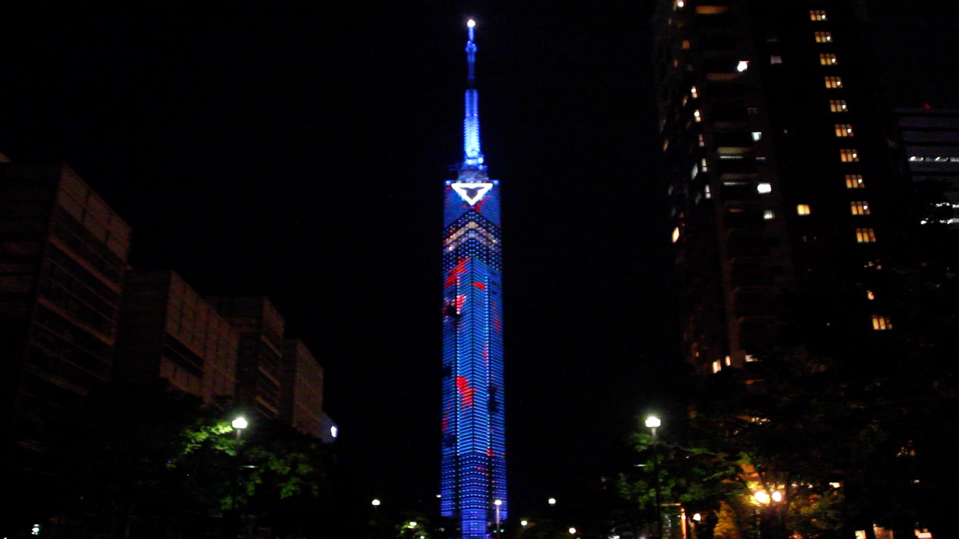 Tower Aquarium＆花火イルミネーション点灯