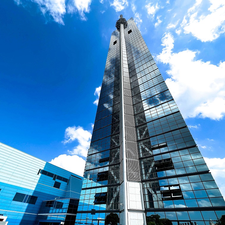 夏休み特別企画「福岡タワー階段くだり体験」を実施いたします！