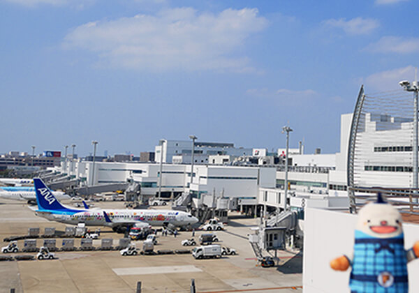 "Fukuoka Airport" is a condensed version of the charm of Fukuoka! Enjoy gourmet food, sweets and souvenirs ♪