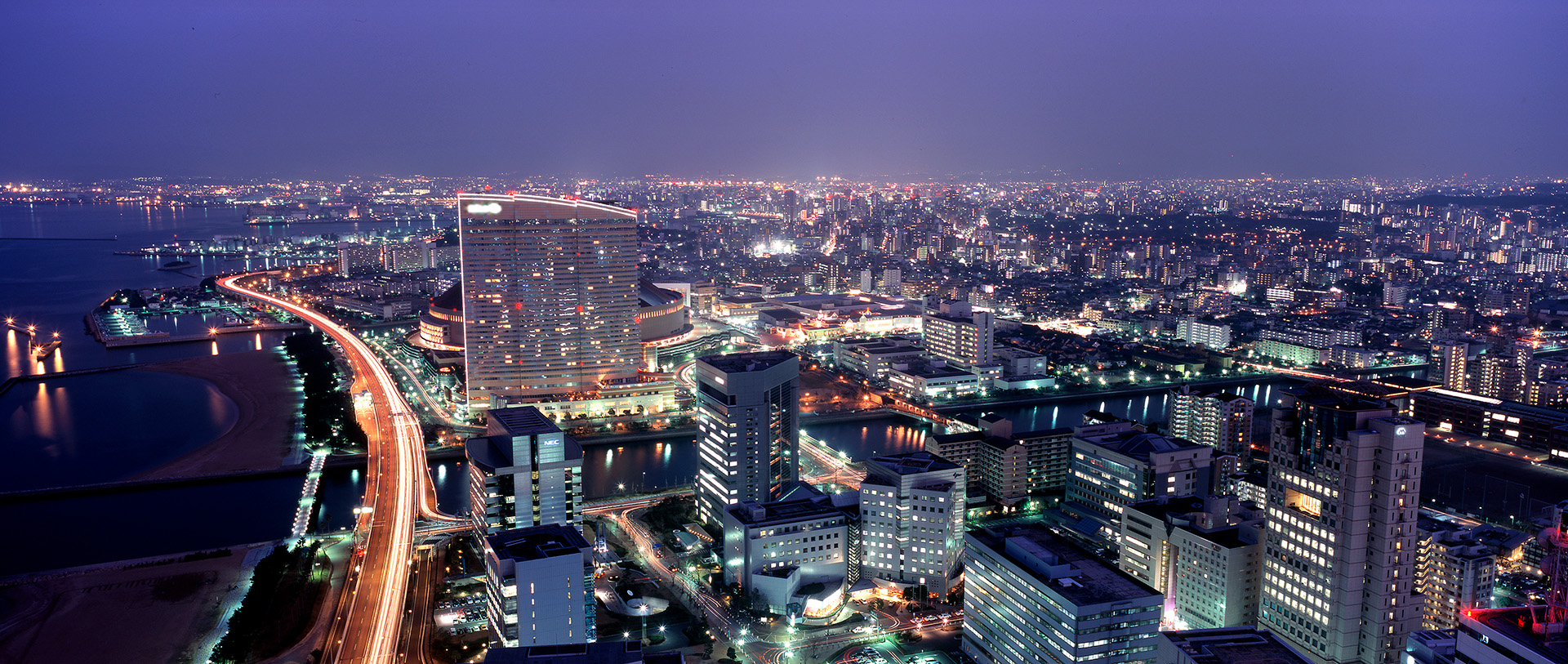 展望室3階からの夜の眺め